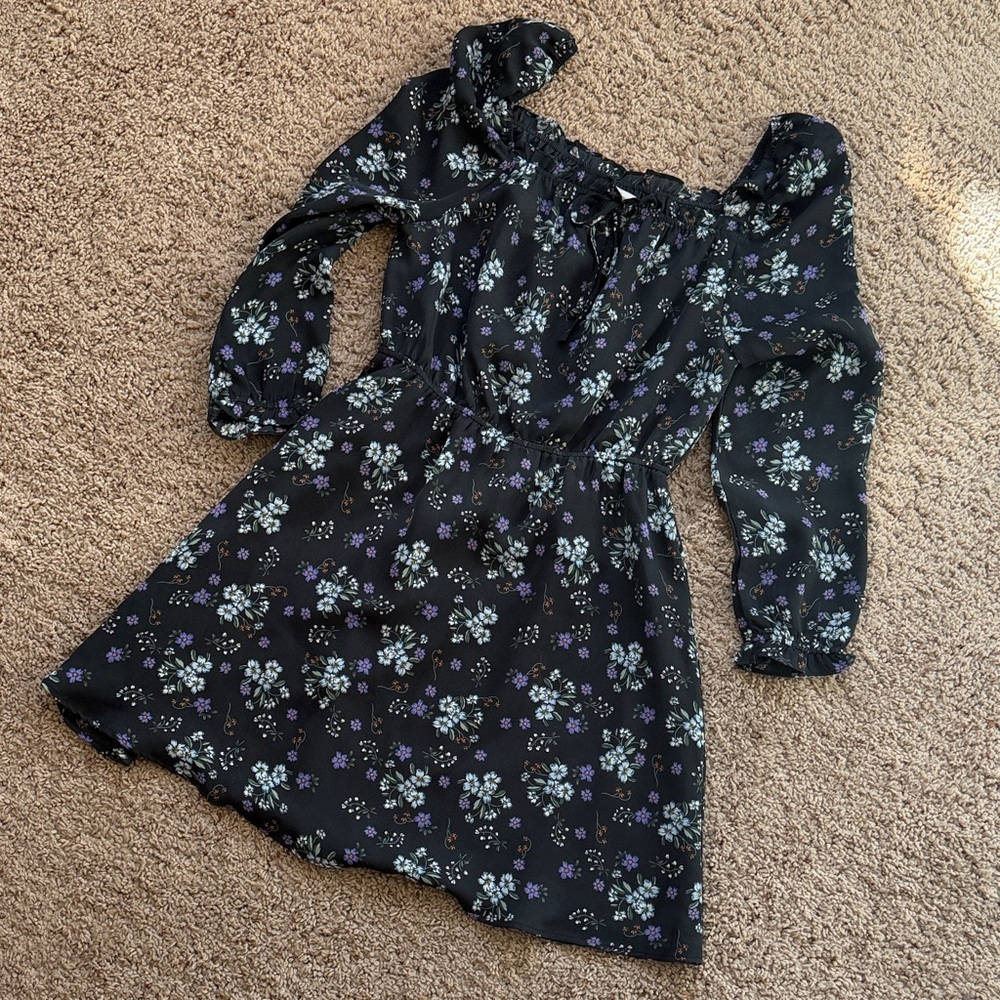 Cupcakes & Cashmere Navy Floral Dress